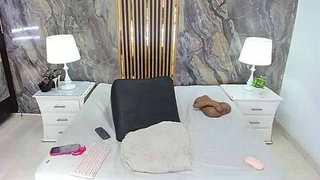 Nyakimgold Live XXX-chat