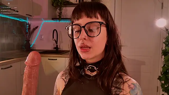 Chat XXX en directo de MichaellaMoon
