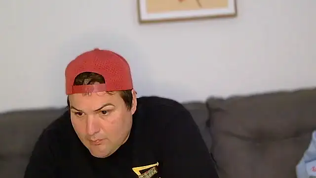 ChubbyGayBigFeet's Webcam Show