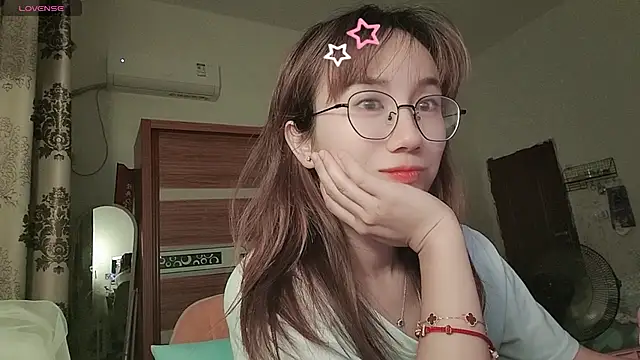 Lili_666 即時 XXX 聊天
