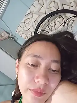 urnaughty_creamypie 网络视讯表演