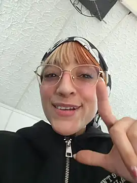 Chat XXX en directo de Dani-peggin