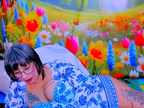 indianroxy Chat XXX live