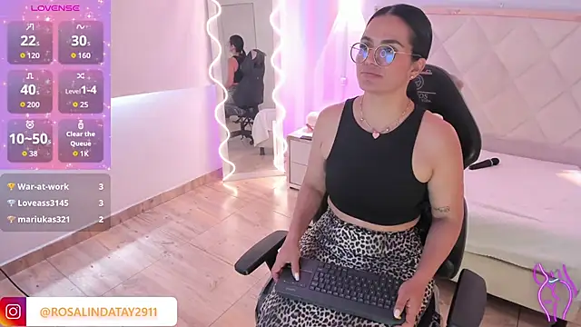 Rosalind_tay's Live XXX Chat