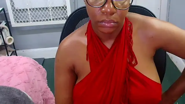 EmeraldDreams Chat XXX in diretta