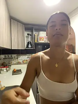 Romie_rous Adlı Modelin Canlı XXX Sohbeti