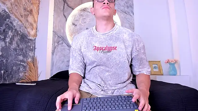 JeffDaltton's Live XXX Chat