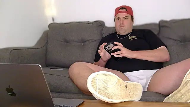 ChubbyGayBigFeet Webcam Show