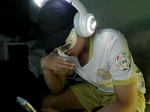 boyhigh1997's Live XXX Chat