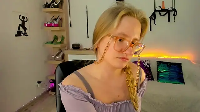 دردشة NancyHottie الجنسية المباشرة