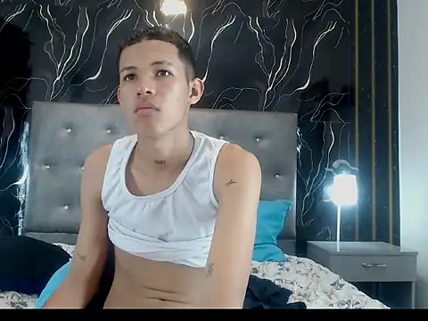 PhillipCox Webcam Show