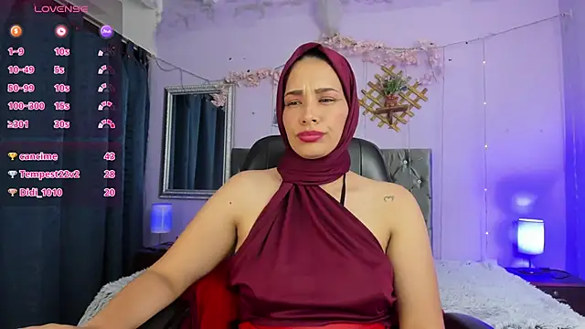 ShanaJamil 现场XXX聊天