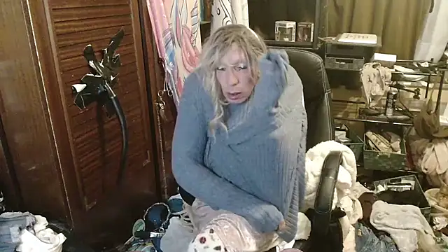 Ombeline1 webcam show