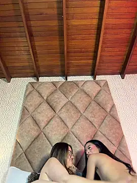 Chat XXX ao vivo de Sky_Junne