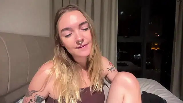 RoxyWet Chat XXX in diretta