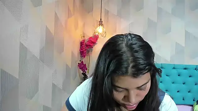 LindaBreeS Chat XXX in diretta