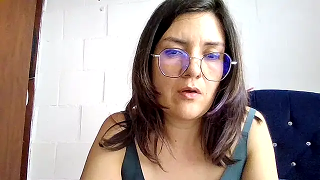 princessbella93 Adlı Modelin Canlı XXX Sohbeti