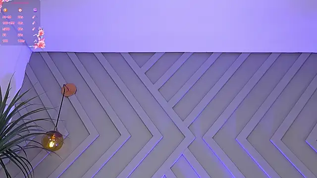 Adharamonroe 现场XXX聊天