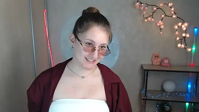 Milka_kamila Adlı Modelin Canlı XXX Sohbeti
