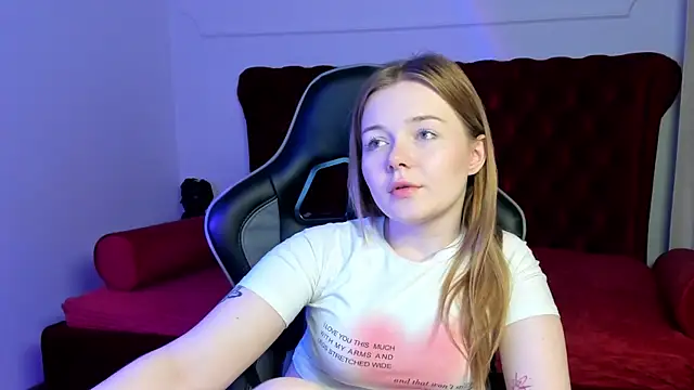 ElinaVale's Webcam Show