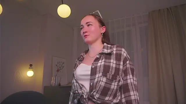 ChanellMinacci Adlı Modelin Canlı XXX Sohbeti