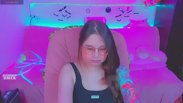 Chat XXX en directo de Lolisuccub