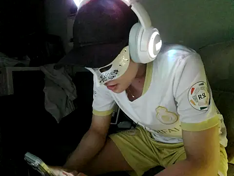 boyhigh1997 Live XXX Chat