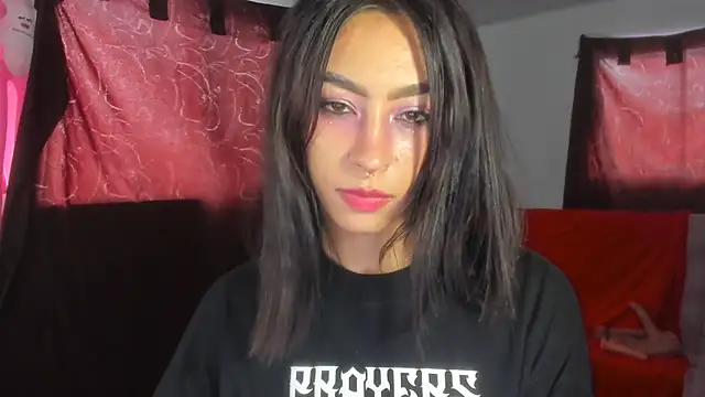Ounla_Sweet Adlı Modelin Canlı XXX Sohbeti