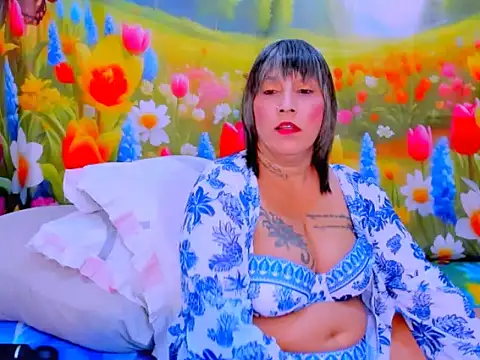 indianroxy's Live XXX Chat