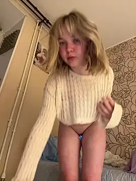 Emilly_Wills élő XXX-chatje