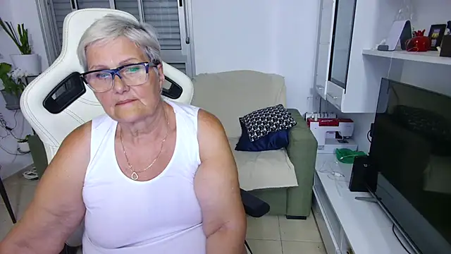 Selenna57's Live XXX Chat