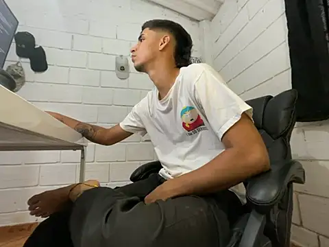 Max_TheHorseDick webkamerás műsora