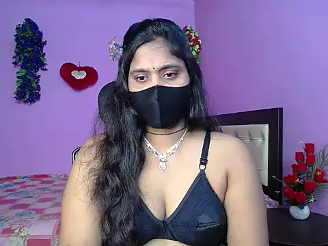 Maiya_Amber Chat XXX in diretta