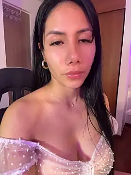 ArianaReynoldss 现场XXX聊天