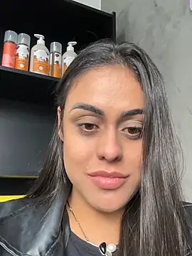 Chat +18 de amorinha99 ao vivo