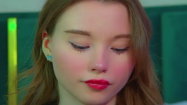 KeiraAsti Adlı Modelin Canlı XXX Sohbeti