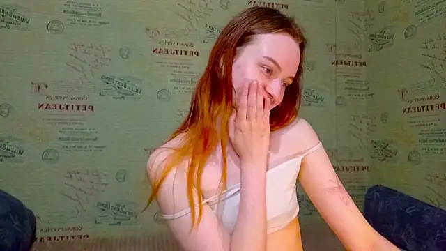 Živý XXX chat emi_less
