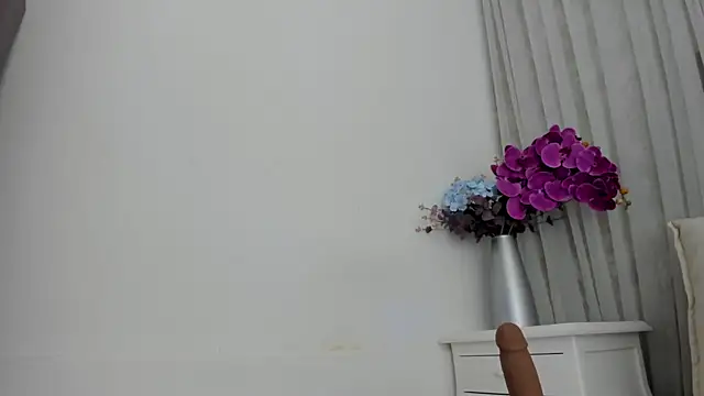 CannelaSmith's Live XXX Chat