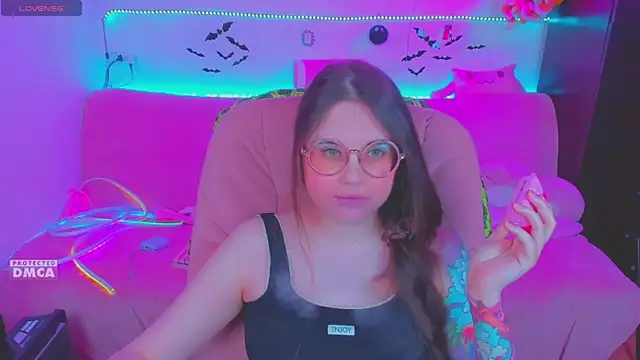 Lolisuccub's Live XXX Chat