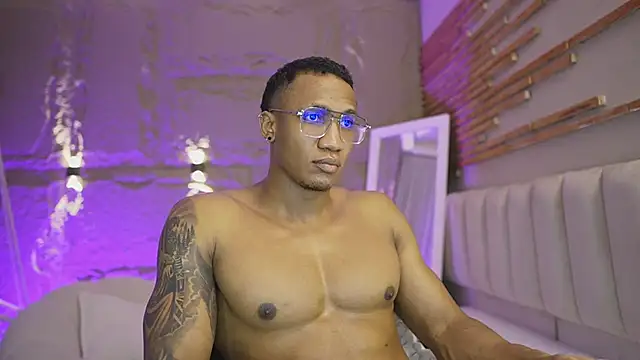 Show de Logan_Varela na webcam