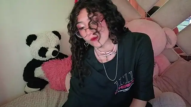 ShySheep_'s Live XXX Chat