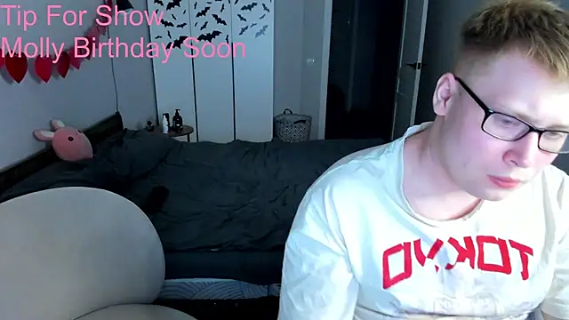 Chatroom XXX en direct de JayMollyy