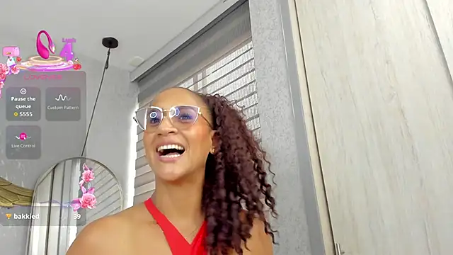 XXX chat uživo modela EmmaFerrary