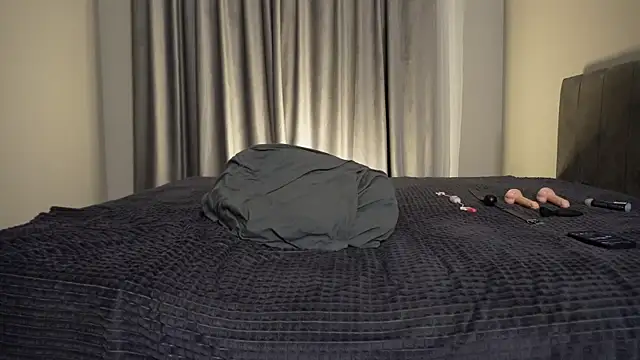 Nik_Sharp Webcam show