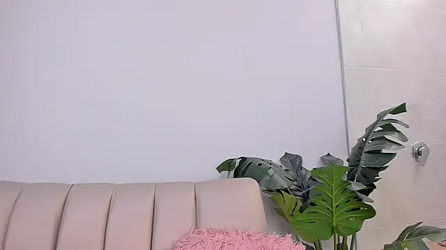 milaowens' Live XXX Chat