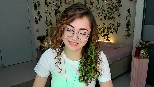 SereneFlame's Live XXX Chat