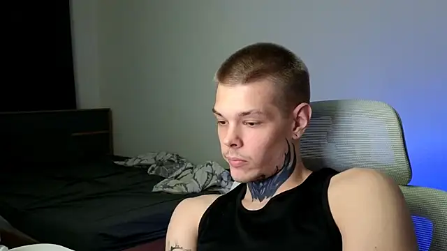 DENIS_HERE Pertunjukan Webcam