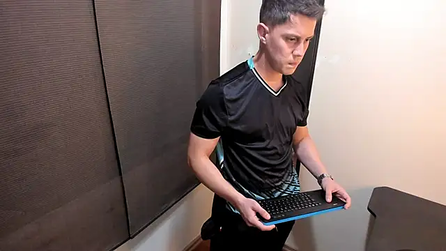 KendricTorres Webcam Show