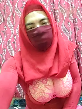 ElisyaHijabDoll Adlı Modelin Web Kamerası Şovu