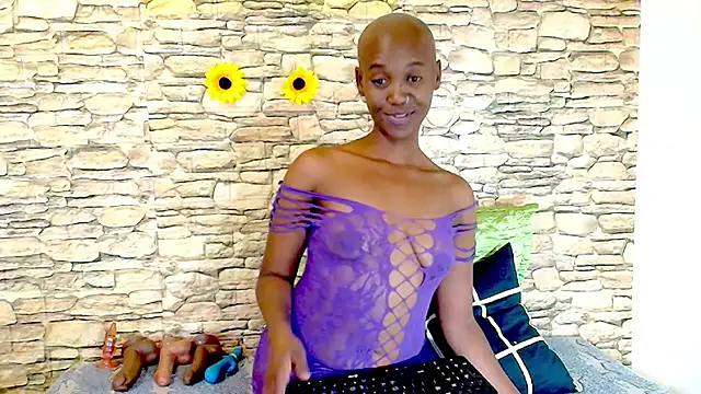 EbonyOlive69: онлайн-секс-чат